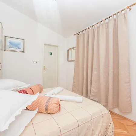 Apartment And Goran *