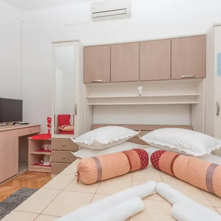 Apartman And Goran *